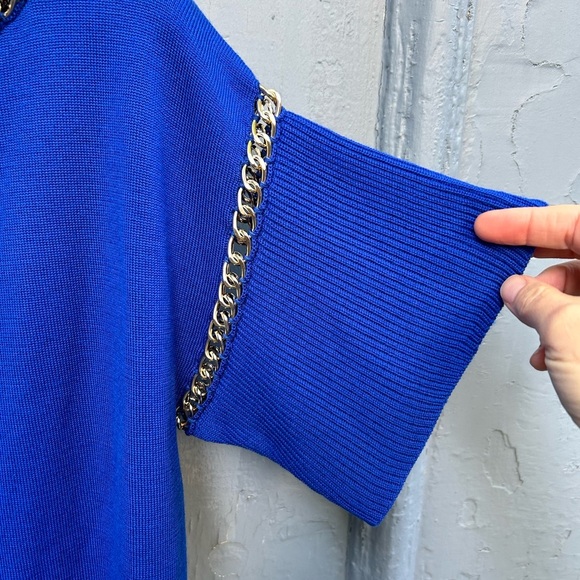 Boutique Moschino Blue Chain Detail Sweater, size 8 - Picture 3 of 8